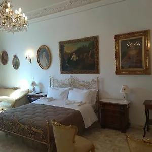 pedra-house.taorminaitalyhotels.com/